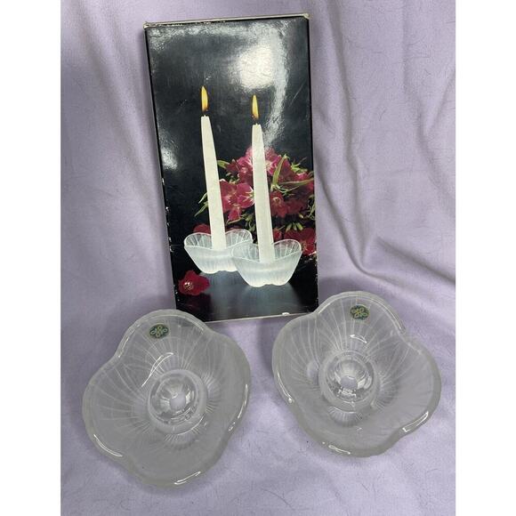 MIKASA CRYSTAL HOYA CORP. SET OF 2 CLAM SHELL Candle Stick Holders MADE IN JAPAN - Picture 1 of 3